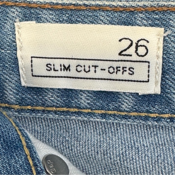 GAP 1969 Slim Cut-Off Shorts 👖 Distressed Mid Rise Light Wash | Size 2 - Picture 4 of 6